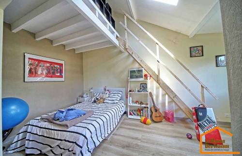 Nouvelle chambre enfant avec mezzanine (Crosne 91560) 