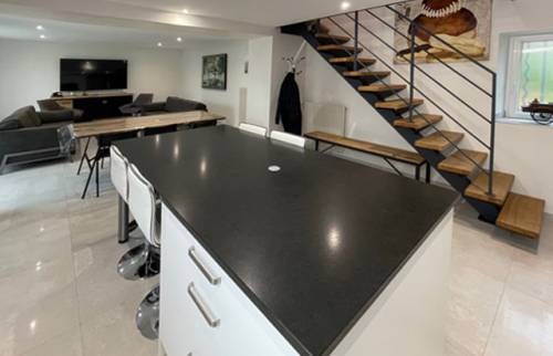 Escalier depuis la cuisine