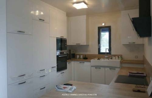 Rénovation de la cuisine d'une maison entièrement rénovée à Sarzeau (56370)