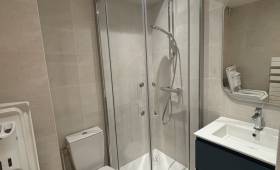 Rénovation de salle de bain à Nantes : Un esprit vacances dans 3m²