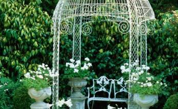 installation d'une gloriette - kiosque de jardin
