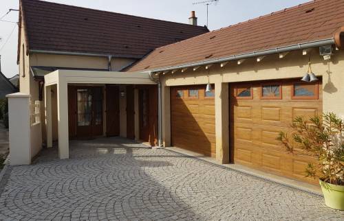 pergola bioclimatique depuis l'entrée