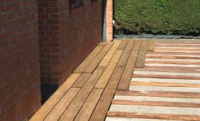 Pose des lambourdes et des lames