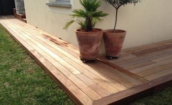 Tour de terrasse en bois