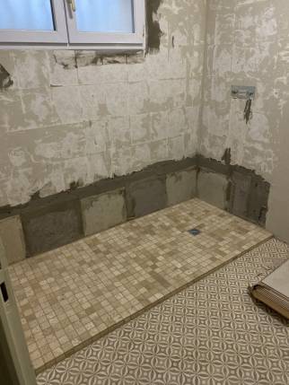 Rénovation de salle de bain avec travaux de création de douche à l'italienne - Monbeton 82290