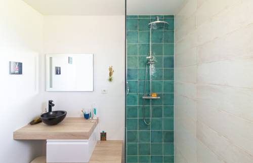 Transformation d'une salle de bain à Fabrègues (34690) avec douche à l'italienne