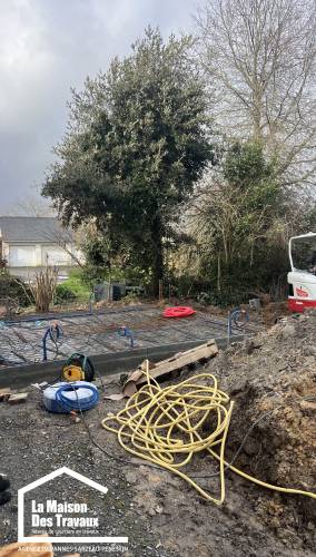 Préparation du terrain pour construction de garage à Vannes
