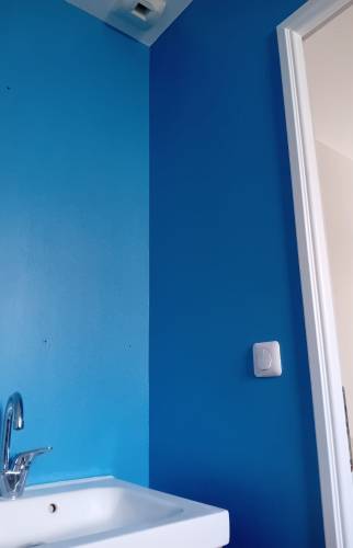 Peinture finale salle d'eau après rénovation (13000)