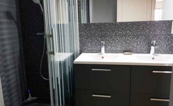 1ère salle d'eau dans suite parentale.