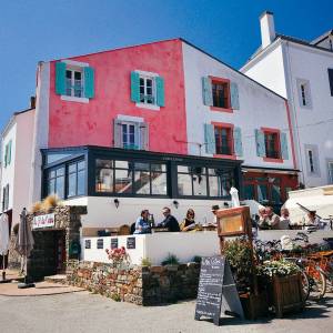 Brasserie gastro sur le port - Charles HAMITOUCHE - La Maison Des Architectes