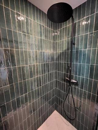 Création de salle de bain avec douche carrelée - Nantes 44