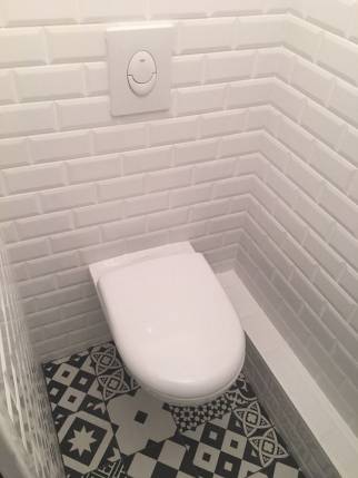 Installation d'un WC suspendu