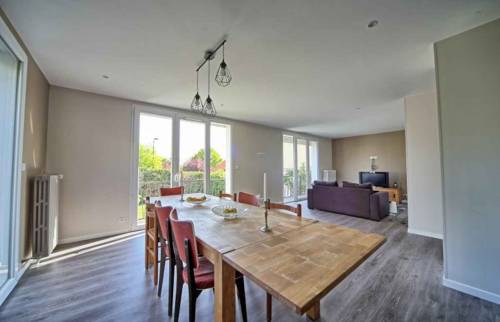 Nouvelle salle à manger et salon à la place de la chambre