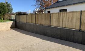 La nouvelle descente de garage en béton désactivé