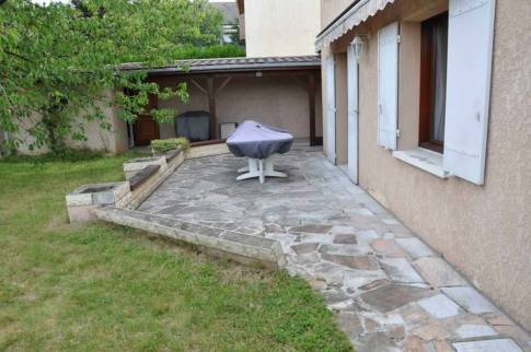 Ancienne terrasse avant travaux de rénovation extérieure - Brie-Comte-Robert 77170