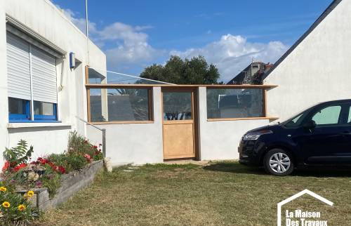 Menuiserie en Iroko bois exotique La Maison des Travaux Vannes