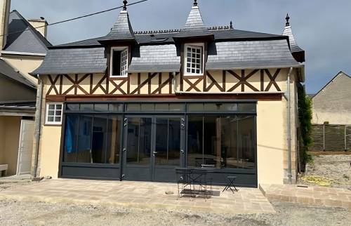Façade rénovée avec la verrière