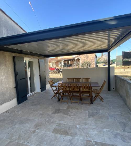 Réalisation d’une terrasse avec pergola bioclimatique à Saint-Christol-les-Alès (30380)