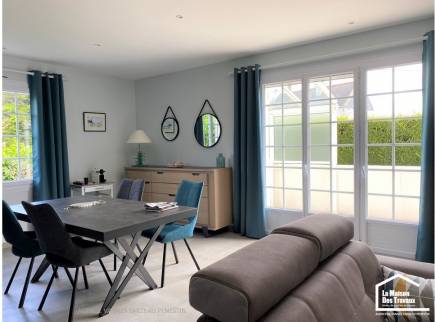 Salon et salle à manger rénové La Maison Des Travaux Vannes-Sarzeau-Pénestin