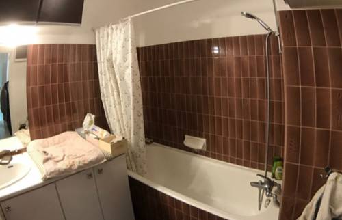 Salle d'eau avant rénovation