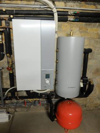 Remplacement d'une chaudière fioul par une pompe à chaleur Air Eau, Maison à Chasselay (69380)