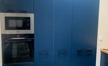 Cuisine bleue pétrole La Maison des Travaux Rouen
