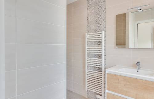 Création d'une salle de bain avec douche à l'italienne à Vertou