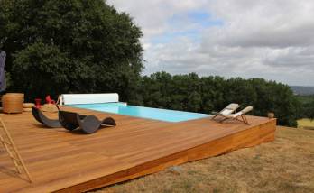 Construction d'une terrasse en bois exotique