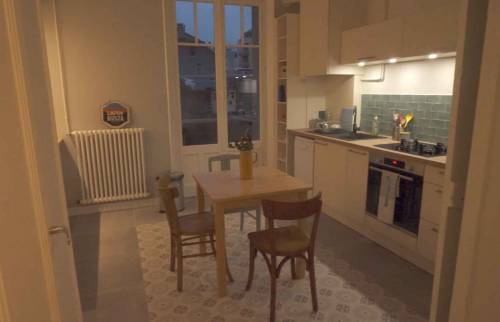 aménagement d'une cuisine avec crédence néo-rétro Annecy (74) 