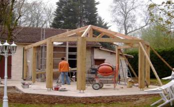 Extension d'une maison traditionnelle en cours