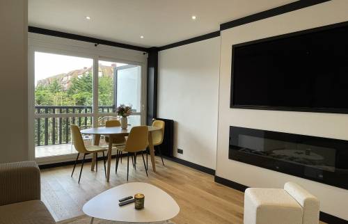 Le coin repas du salon, salle à manger