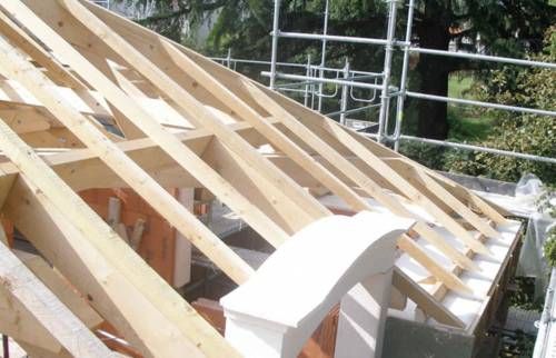 installation d'une toiture en charpente traditionnelle à Crécy-la-Chapelle 