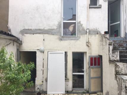 Cours avant travaux d'extension de maison - Nantes 44