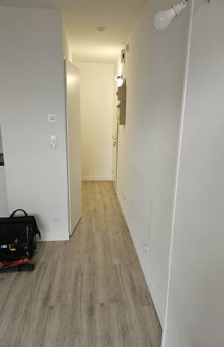 Vue sur le couloir