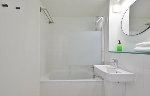 Salle de bain d'hôtel