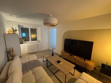  Décoration intérieure dans un salon cocooning - Cholet 49300