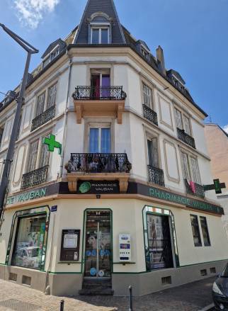 Ravalement de façade d'un immeuble ancien à Mulhouse