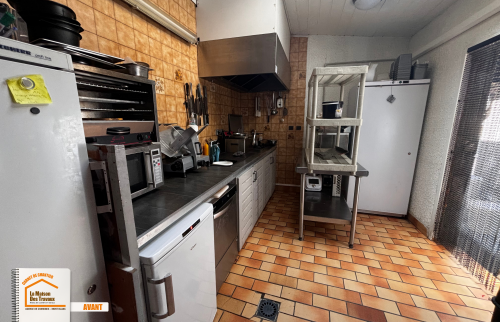 aménagement cuisine restaurant, sol cuisine antidérapant, rénovation rapide locaux commerciaux, modernisation cuisine pro montagne, artisan carrelage Megève