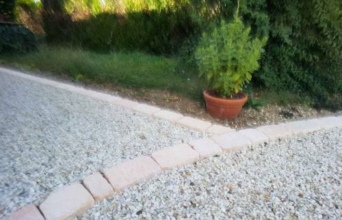 Graviers compactés et pavés en chainette