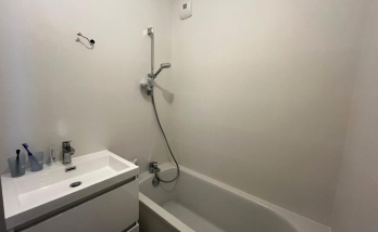 Baignoire carrelage salle de bain