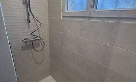 Rénovation d’une maison près de Couëron : rafraîchir les murs et moderniser la salle de bain entre deux locations receveur