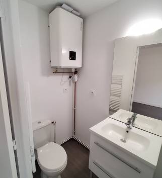 Chauffe eau électrique dans un studio sur Lannion