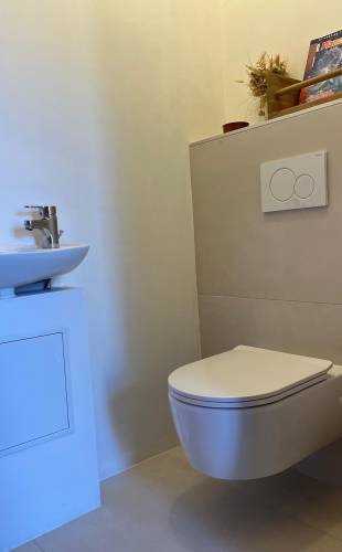 WC suspendus et lave-main
