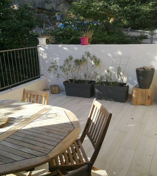 Terrasse tropézienne terminée côté