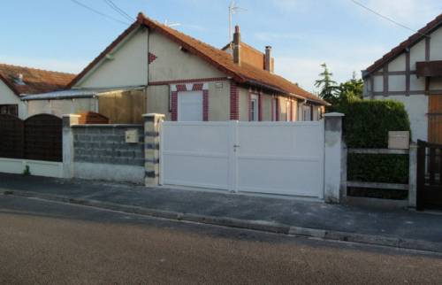 Remplacement d'un vieux portail à Chambon sur cisse (41)