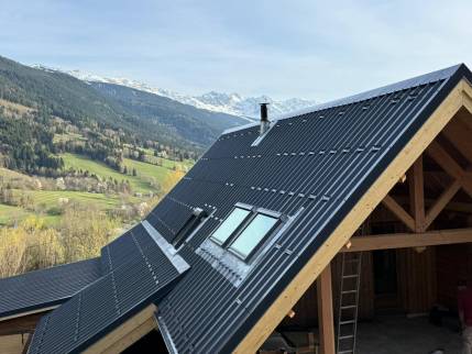 Une magnifique toiture qui allie performance énergétique et esthétisme