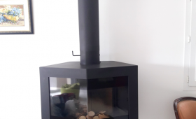 Cheminée moderne à foyer fermé