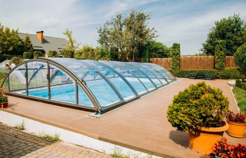 Construction d'une piscine couverte 