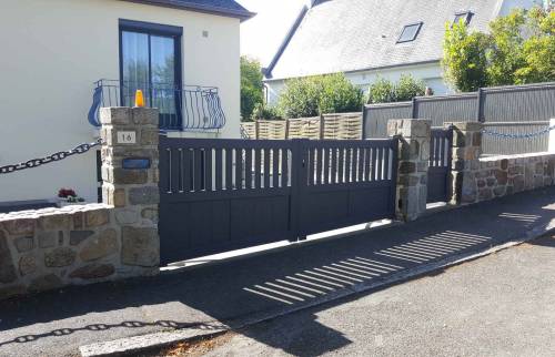 Pour vos projets de portail et clôture, contactez votre courtier en travaux : 06 72 73 32 80Autres projets de clotûres