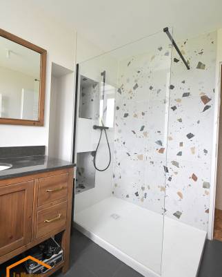 renovation salle de bain maison pisé 